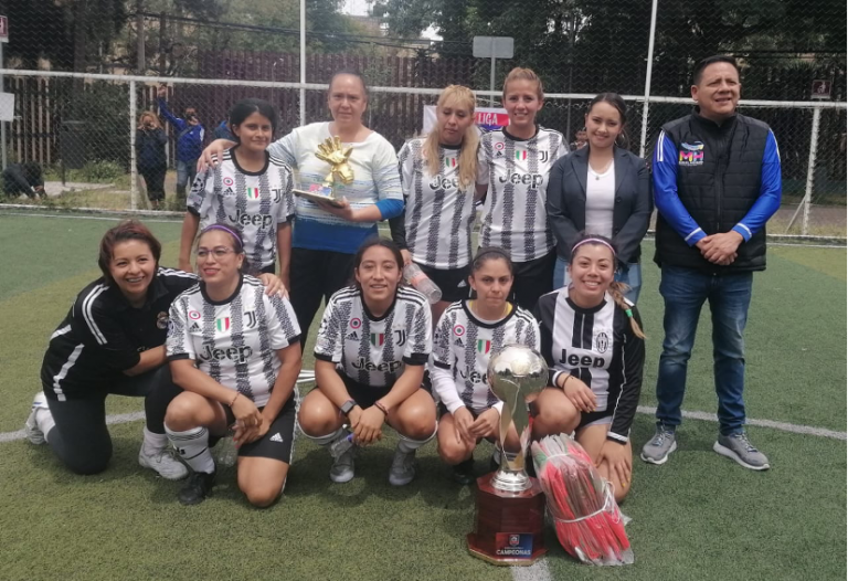 “FINAL DEL TORNEO FEMENIL DE LA SUPER LIGA FUT 7 EN EL DEPORTIVO GRAN LIBERTADOR”