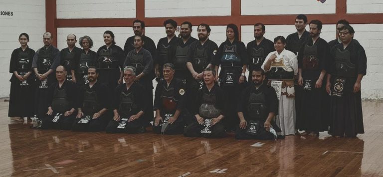 Capacitación y muestra de Kendo en el Gimnasio Miguel Hidalgo