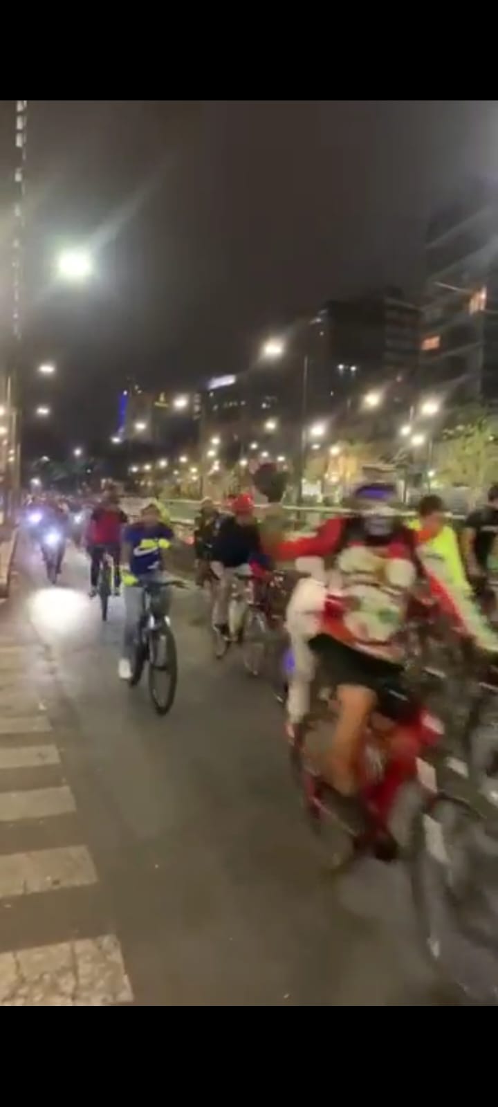 Rodada Ciclista por el primer aniversario del colectivo Karamelo Biker en calles de la Miguel Hidalgo y la Cuauhtémoc.
